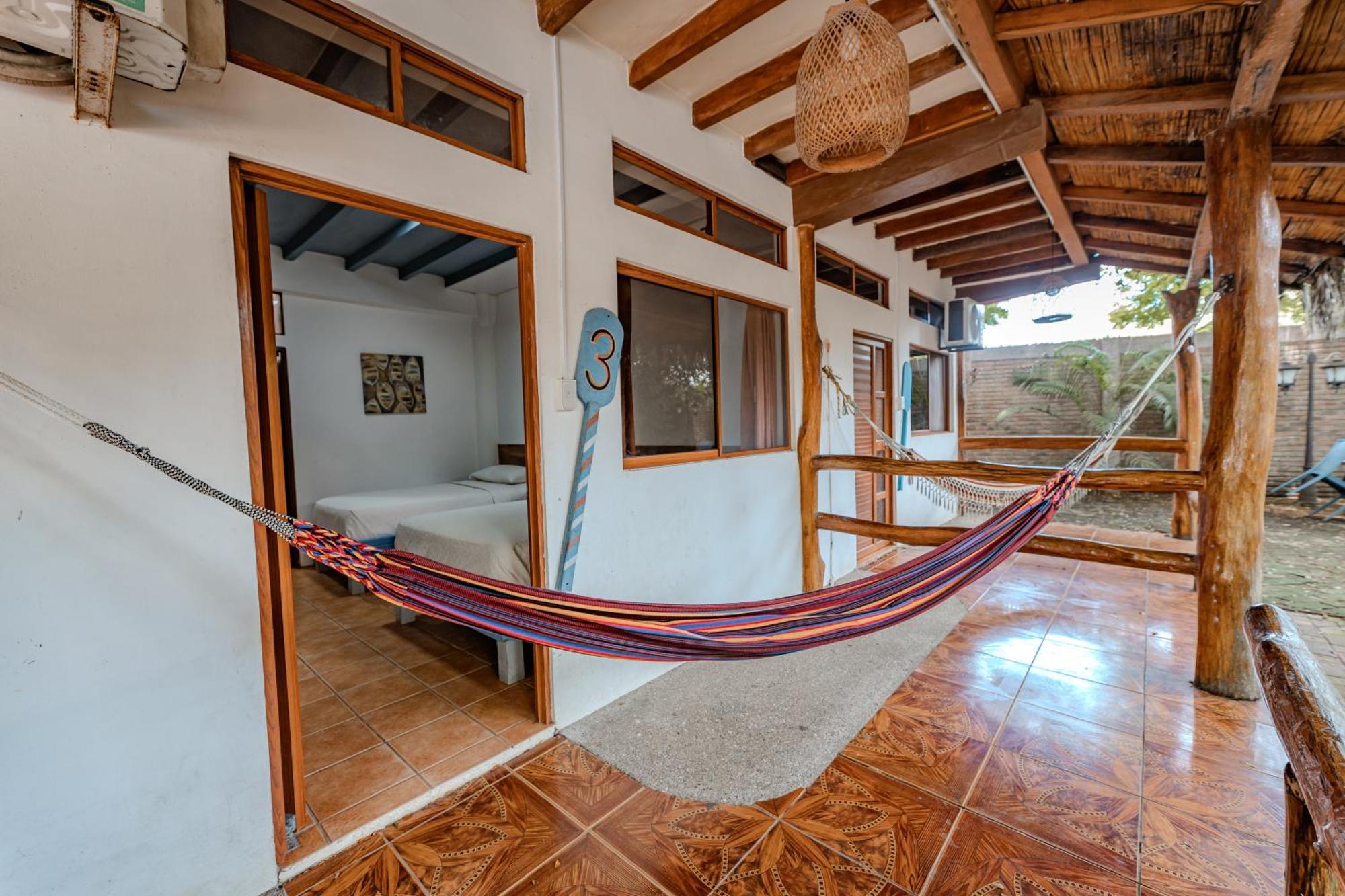 Hotel Nantu Hosteria Puerto Lopez Exterior photo