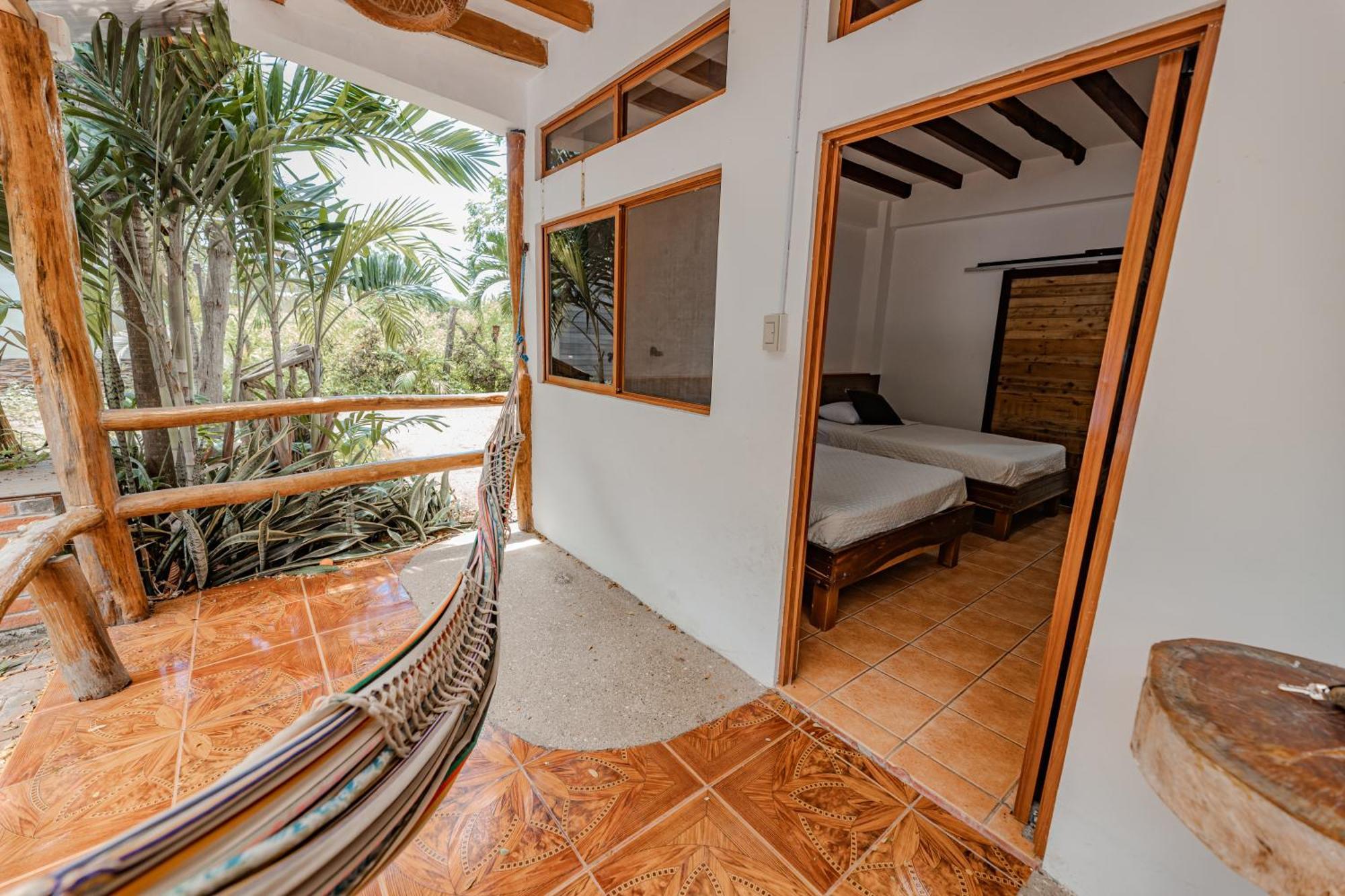 Hotel Nantu Hosteria Puerto Lopez Exterior photo